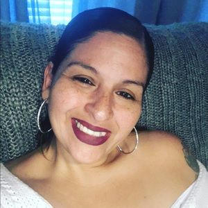 Meet your Posher, Emilie